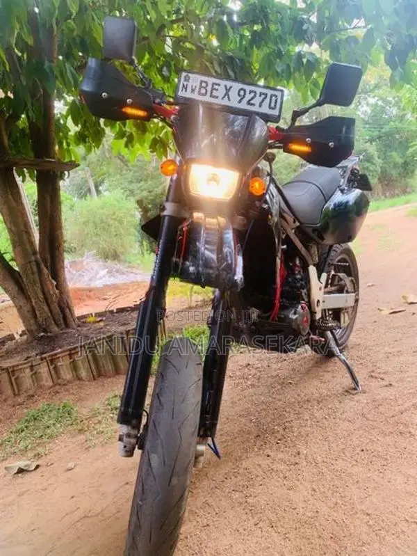 Kawasaki D Tracker 2006