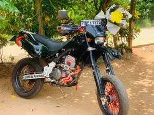 Kawasaki D Tracker 2006