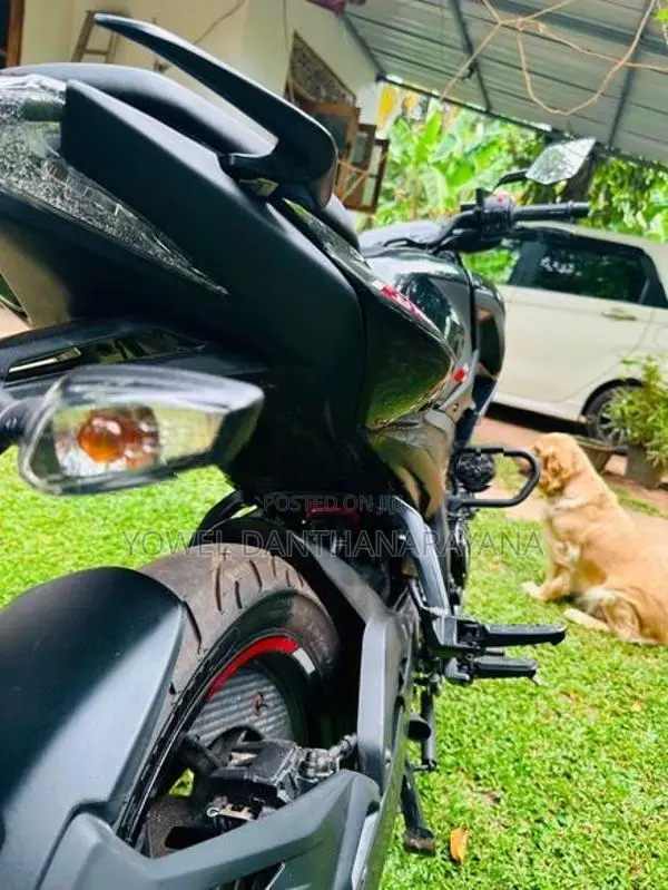 Bajaj Pulsar N160 2025