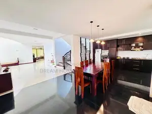 Exclusive Mansion for Sale | Halgahadeniya Rd, Gothatuwa