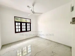 Luxury 3-Story House for Sale – Nugegoda