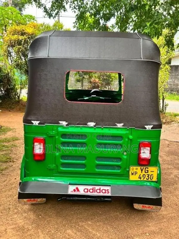 Bajaj RE Three Wheeler 2010
