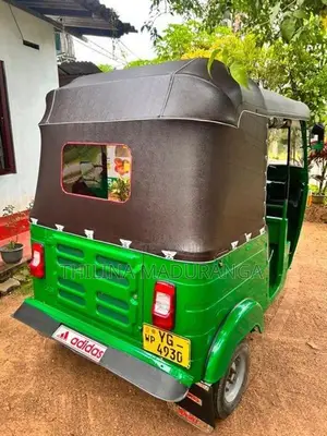 Bajaj RE Three Wheeler 2010