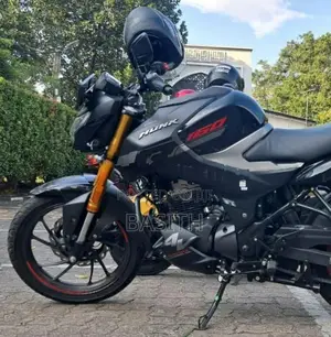 Hero Hunk 160R 2025