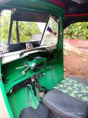 Bajaj RE 2009