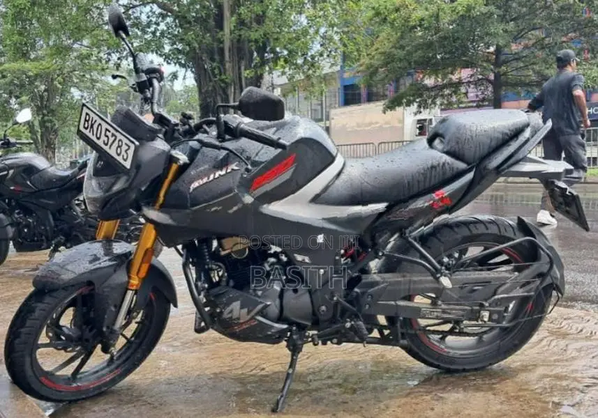 Hero Hunk 160R 2025