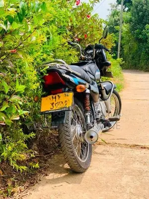 Bajaj CT100 2006