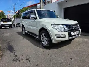 Mitsubishi Montero GLS Fully loaded 2015
