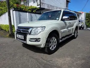 Mitsubishi Montero GLS Fully loaded 2015