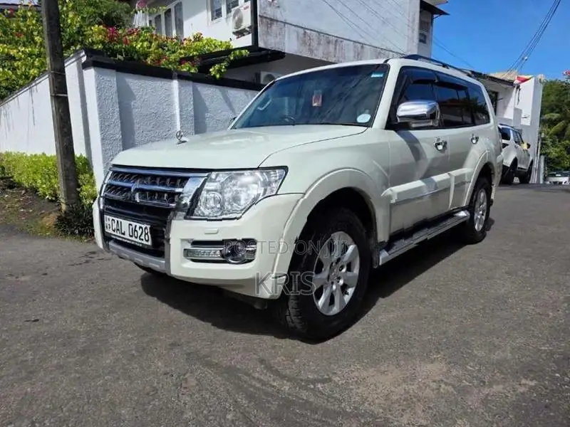 Mitsubishi Montero GLS Fully loaded 2015