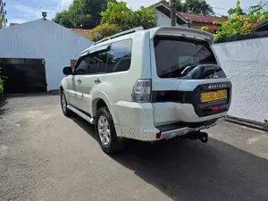 Mitsubishi Montero GLS Fully loaded 2015