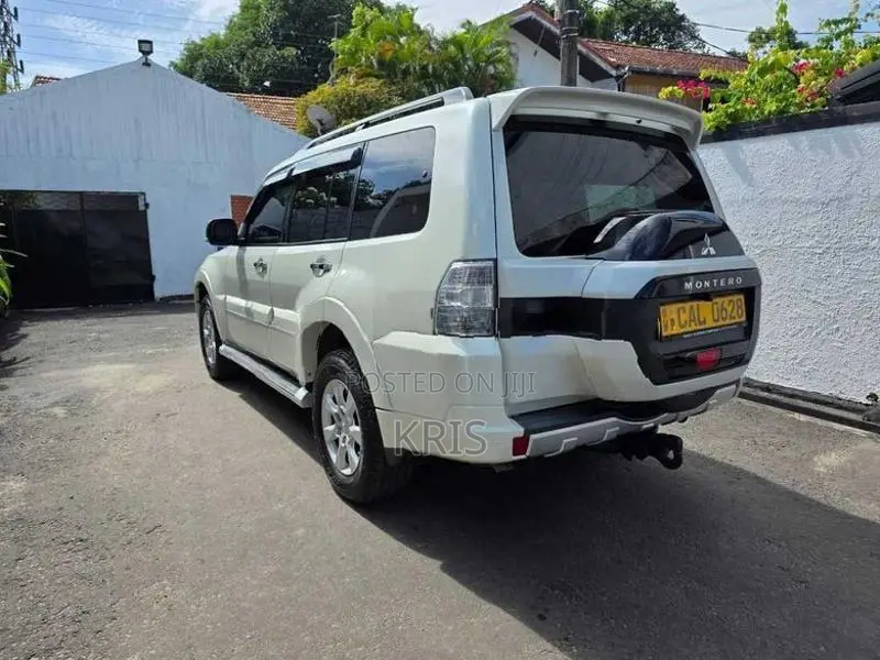 Mitsubishi Montero GLS Fully loaded 2015