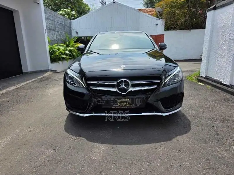 Mercedes Benz C300 Premium Plus 2015