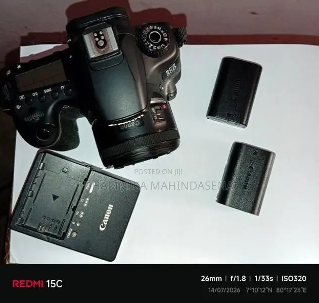 Canon DSLR cemara