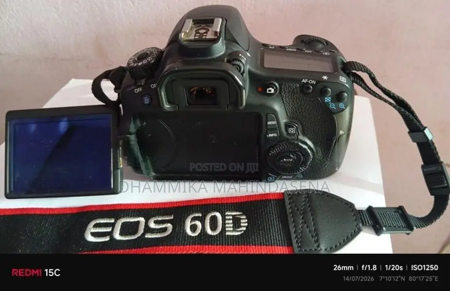 Canon DSLR cemara