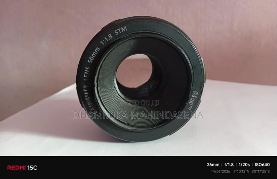 Canon DSLR cemara
