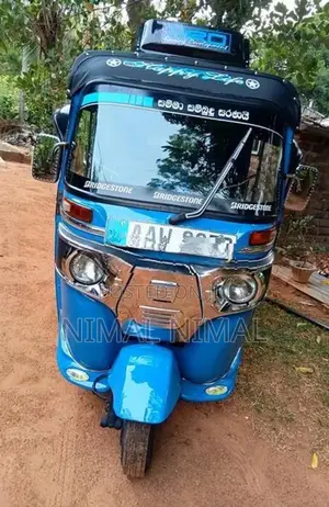 Bajaj RE 2015