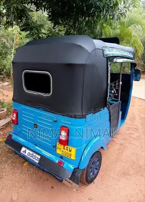 Bajaj RE 2015