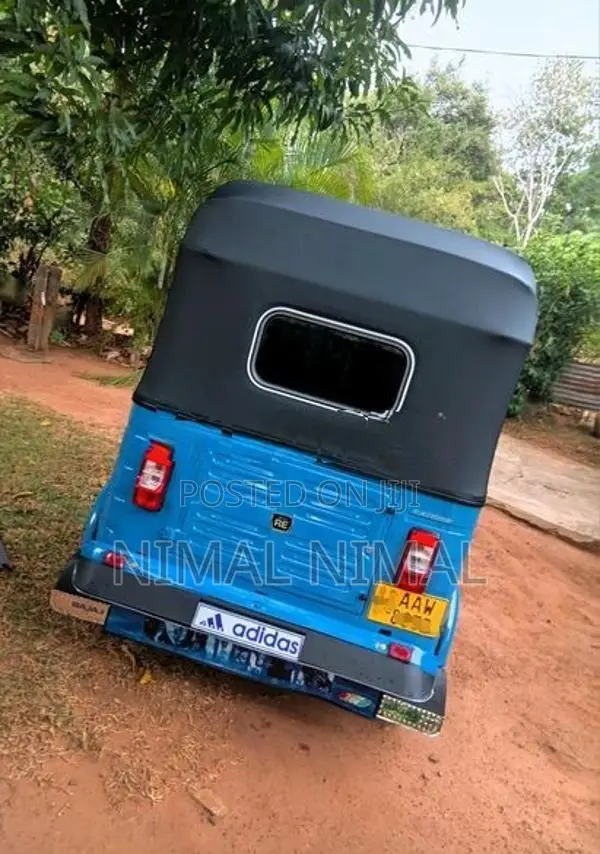 Bajaj RE 2015