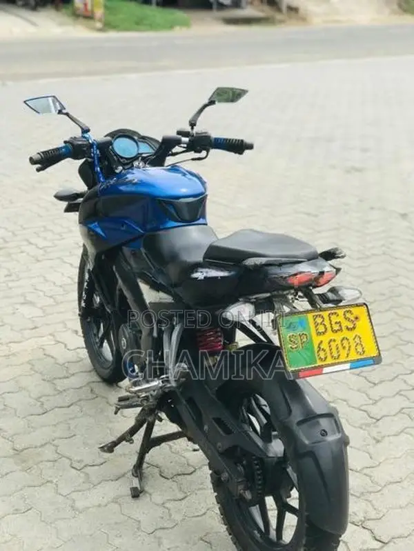 Bajaj Pulsar N160 2018