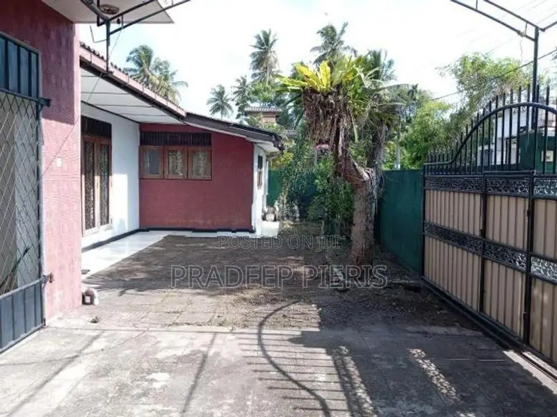 12.2 Perch land with 2 Story House Panadura