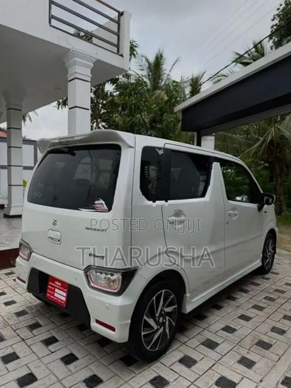 Suzuki Wagon R Custom ZX 2026