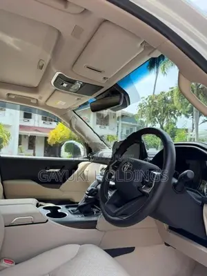 Toyota Land Cruiser Sahara Modelista 2024