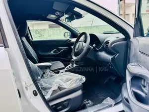 Toyota Yaris Cross Z Premium 4WAY B/New 2025