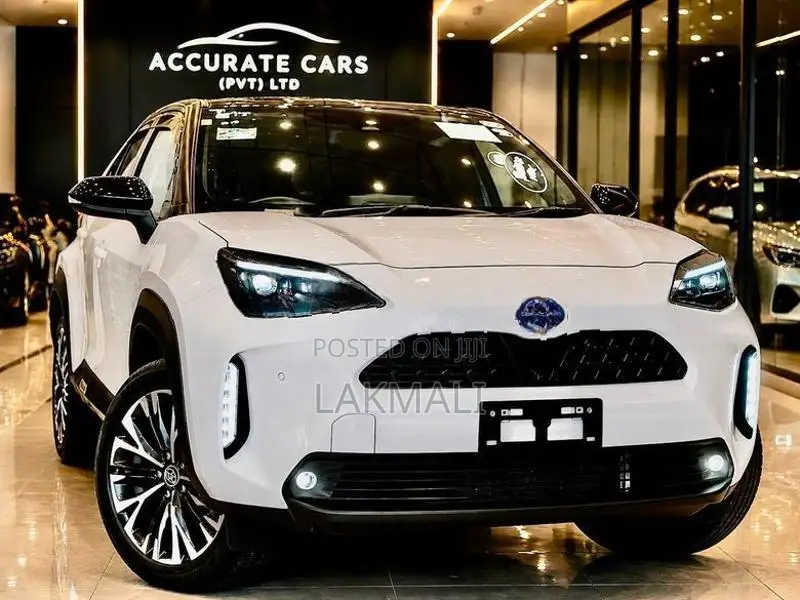 Toyota Yaris Cross Z Two-Tone 4 WAY 2023