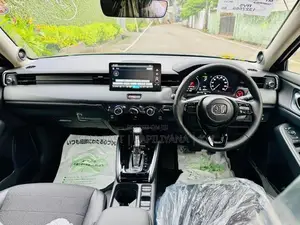 Honda Vezel Z Premium 10Spk 4WAY 2026