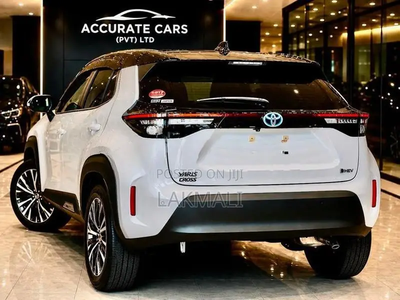 Toyota Yaris Cross Z Two-Tone 4 WAY 2023