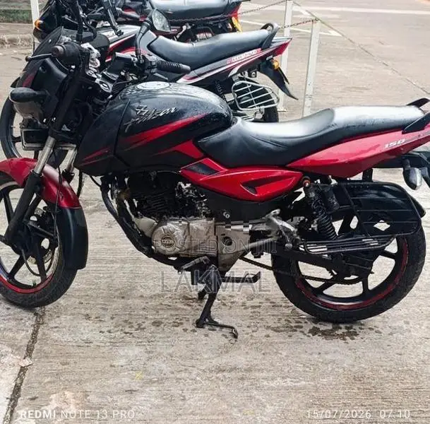 Bajaj Pulsar 150 standard 2015