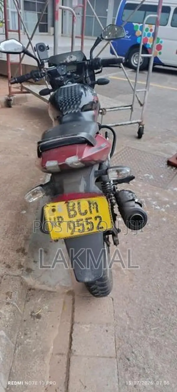 Bajaj Pulsar 150 standard 2015