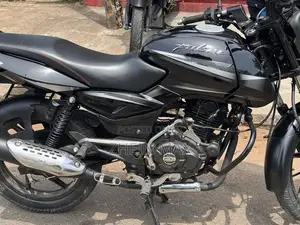 Bajaj Pulsar 150 2016