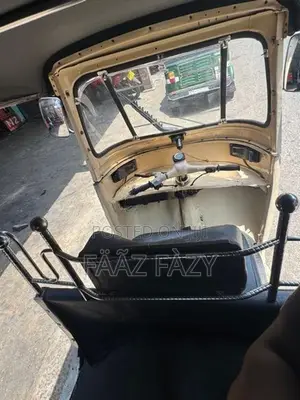 Bajaj RE 2001
