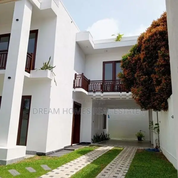 Luxury Residence with Panoramic Colombo Skyline Views for Sale Kandana