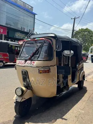Bajaj RE 2001