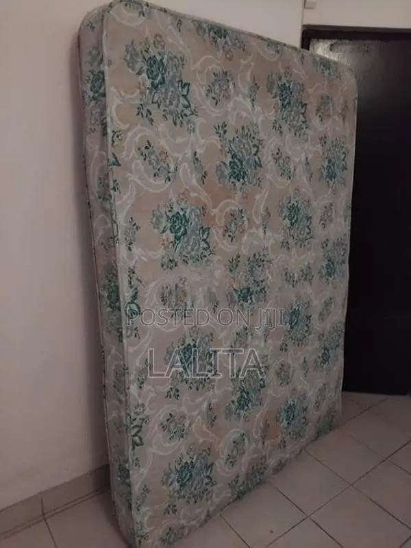 Double / Queen Bed with Mattress
