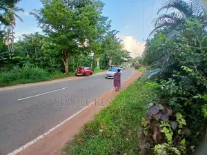 Commercial Property for Sale in Gampaha Miriswatta Wathuregama Road