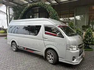 Toyota KDH High Roof 2011