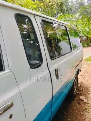 Nissan Vanette 1986