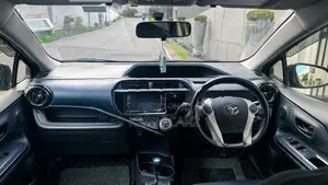 Toyota Aqua Urban 2015