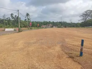 Land for Sale at Kindelpitiya