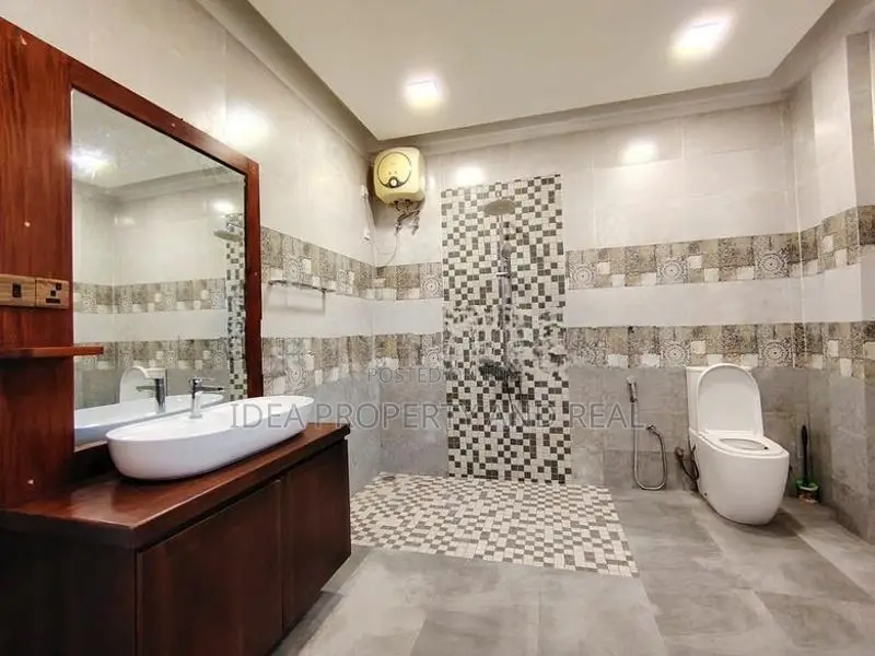 (SDS-480) Semi Luxury Modern Three storey House for Sale in Arawwala