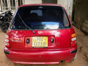 Nissan March 2000