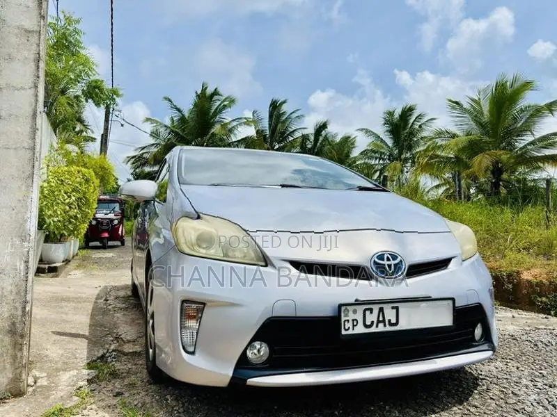Toyota Prius S Grade 2012