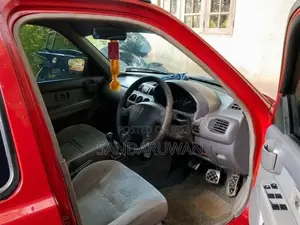Nissan March 2000