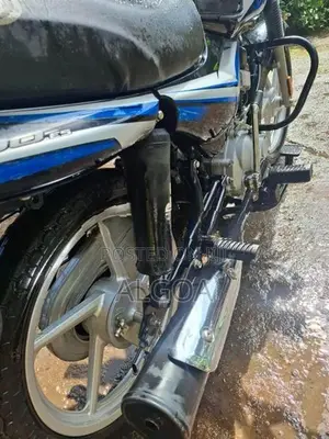 Bajaj CT100 Es 2024