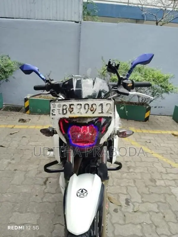 TVS Apache RTR trim 2016