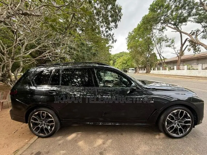 BMW X7 2024